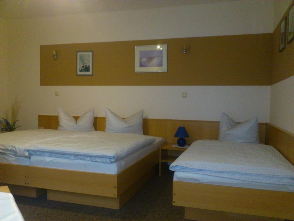 Pension Garni Zum Felsenkeller Nordhausen Habitación foto